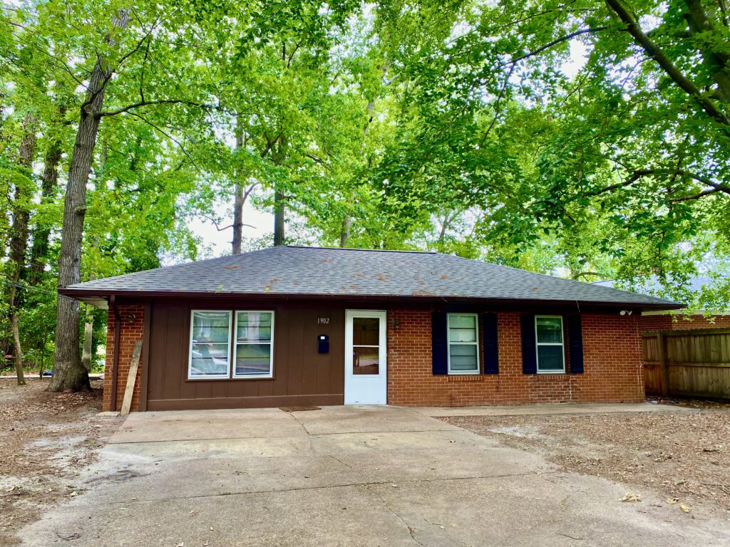 1902 E 9th Street, Greenville, NC 27858